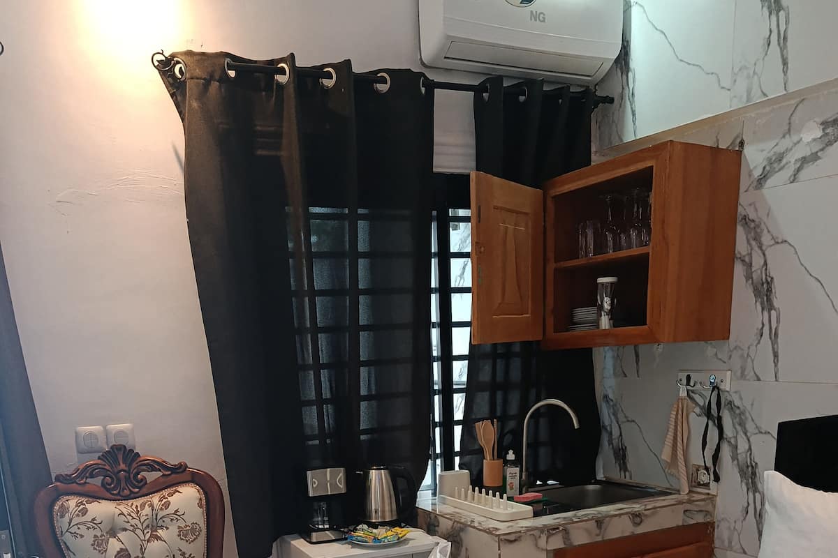 Comfort Room, Balcony | In-room safe, blackout drapes, iron/ironing board, bed sheets