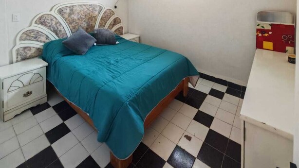 3 chambres, fer et planche à repasser, Wi-Fi, draps fournis