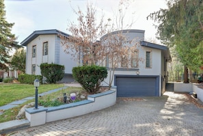 Exterior - Joyful Mansion with Charm Indoor (Mississauga)