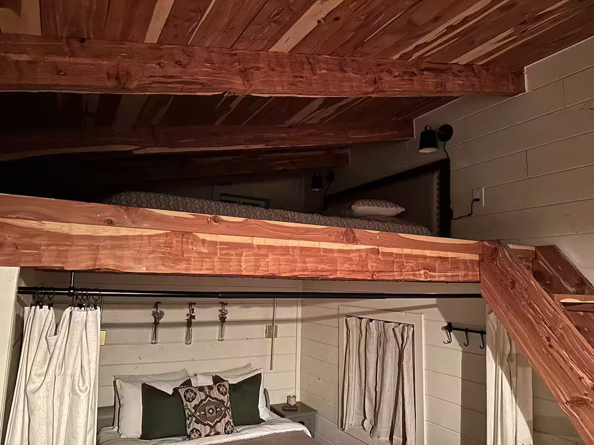 1 bedroom, WiFi (free), bed sheets