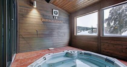Perfect Frisco Location: Cozy Studio Steps from Main Street