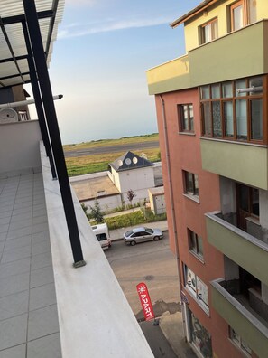 Property grounds - HK GÜNÜ BİRLİK DAİRELER (Trabzon il merkezi)