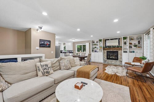 Sunnyside Stay - 5BR/Theater/Games. Near NSC & TPC