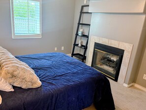 1 bedroom, free WiFi, bed sheets - Ogden Mother-in-Law Basement Bungalow (Ogden)