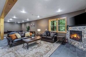 Interior - Private Luxury Cabin | Hot Tub | Sauna | Sleeps 13 (Blue Ridge)