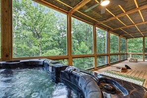 Interior - Private Luxury Cabin | Hot Tub | Sauna | Sleeps 13 (Blue Ridge)