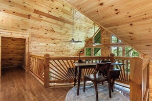 Dining - Private Luxury Cabin | Hot Tub | Sauna | Sleeps 13 (Blue Ridge)