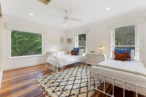 Room - Clair de Lune—Immersive Nature Retreat with Pool (Carey Gully)