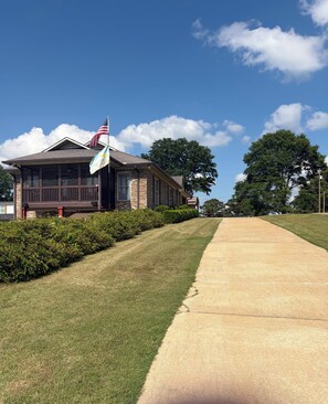 Exterior - Beautiful property on Logan Martin Lake (Pell City)