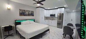 3 quartos, ferros/tábuas de passar roupa, Wi-Fi, roupa de cama