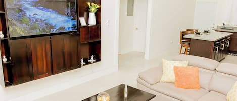House, 2 Bedrooms, Balcony | Living room | Books