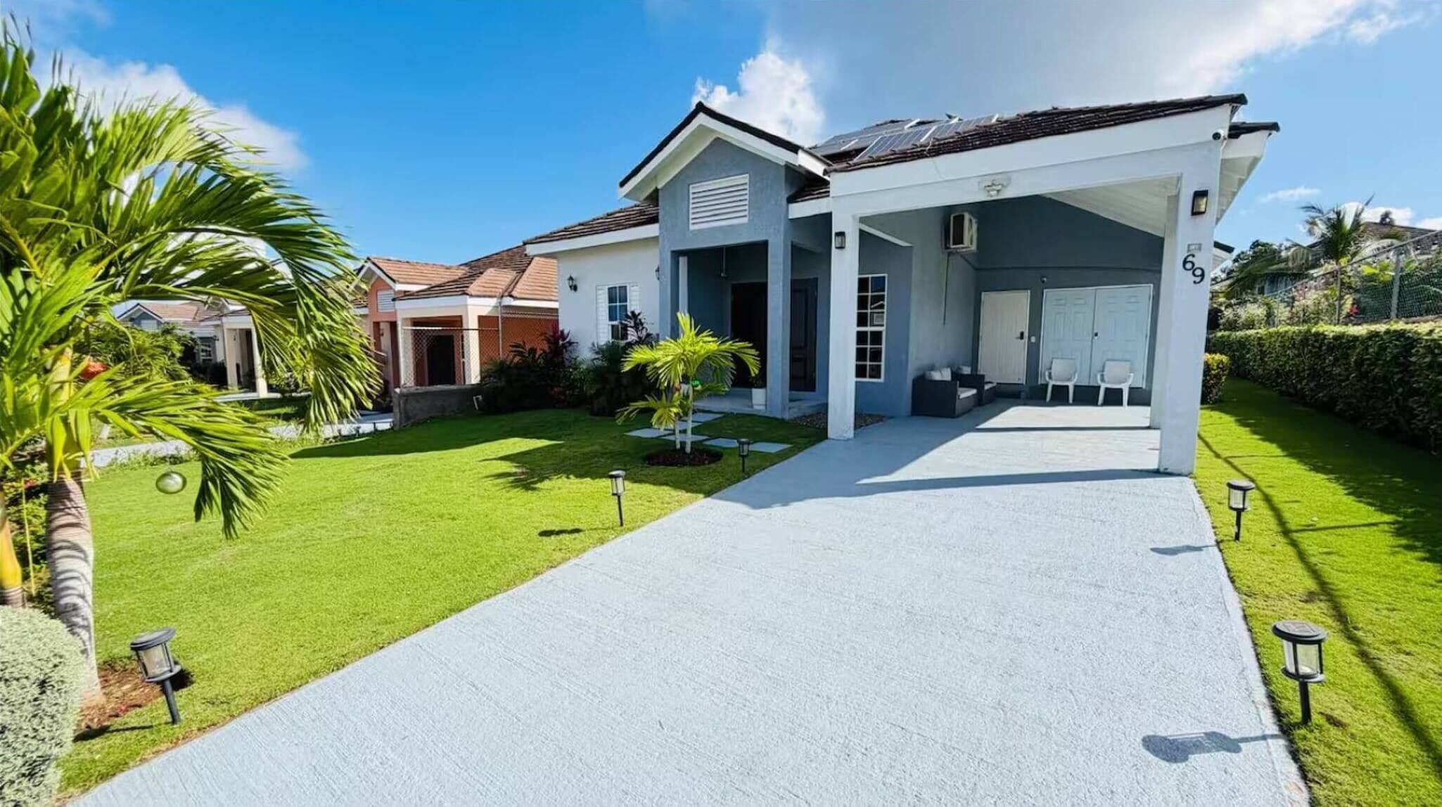House, 2 Bedrooms, Balcony | Exterior
