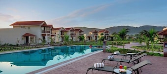 The Fern Sattva Resort Polo Forest