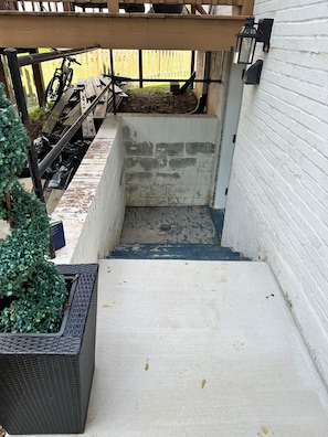 Property grounds - Welcoming 1-bedroom studio in charming Bethesda (Bethesda)