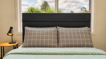 3 bedrooms, WiFi, bed sheets