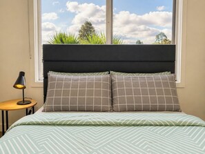 3 bedrooms, WiFi, bed sheets