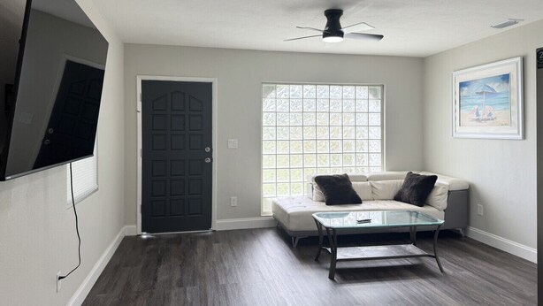Unclassified image, 1 of 24, button - vacation home close to the beach (Clearwater)
