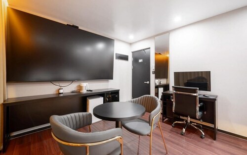 Lizena HOTEL