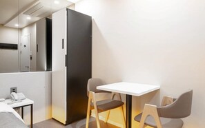 Premium Room | Dining - Lizena HOTEL (Asan)