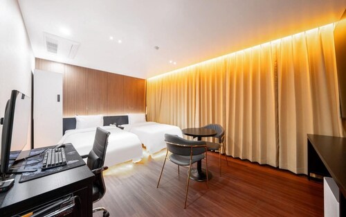 Lizena HOTEL