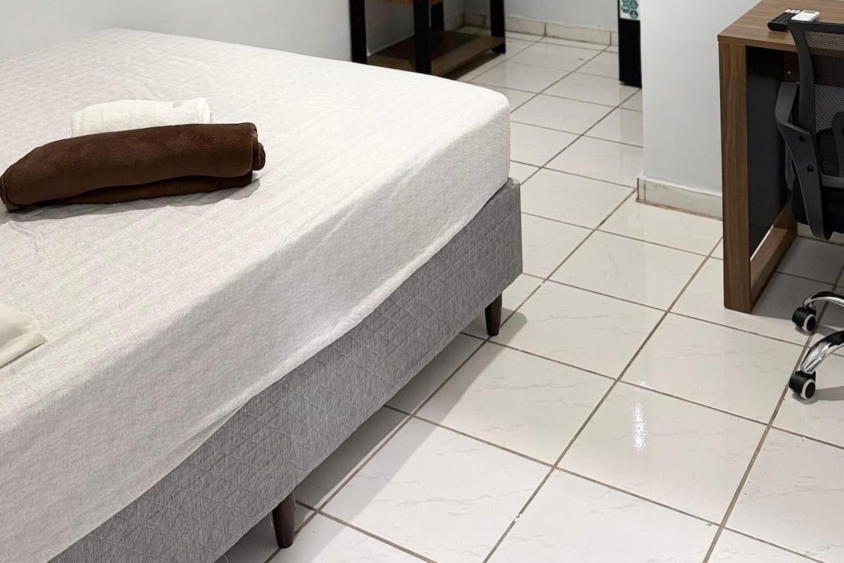 Comfort Double Room | Laptop workspace, WiFi (free)