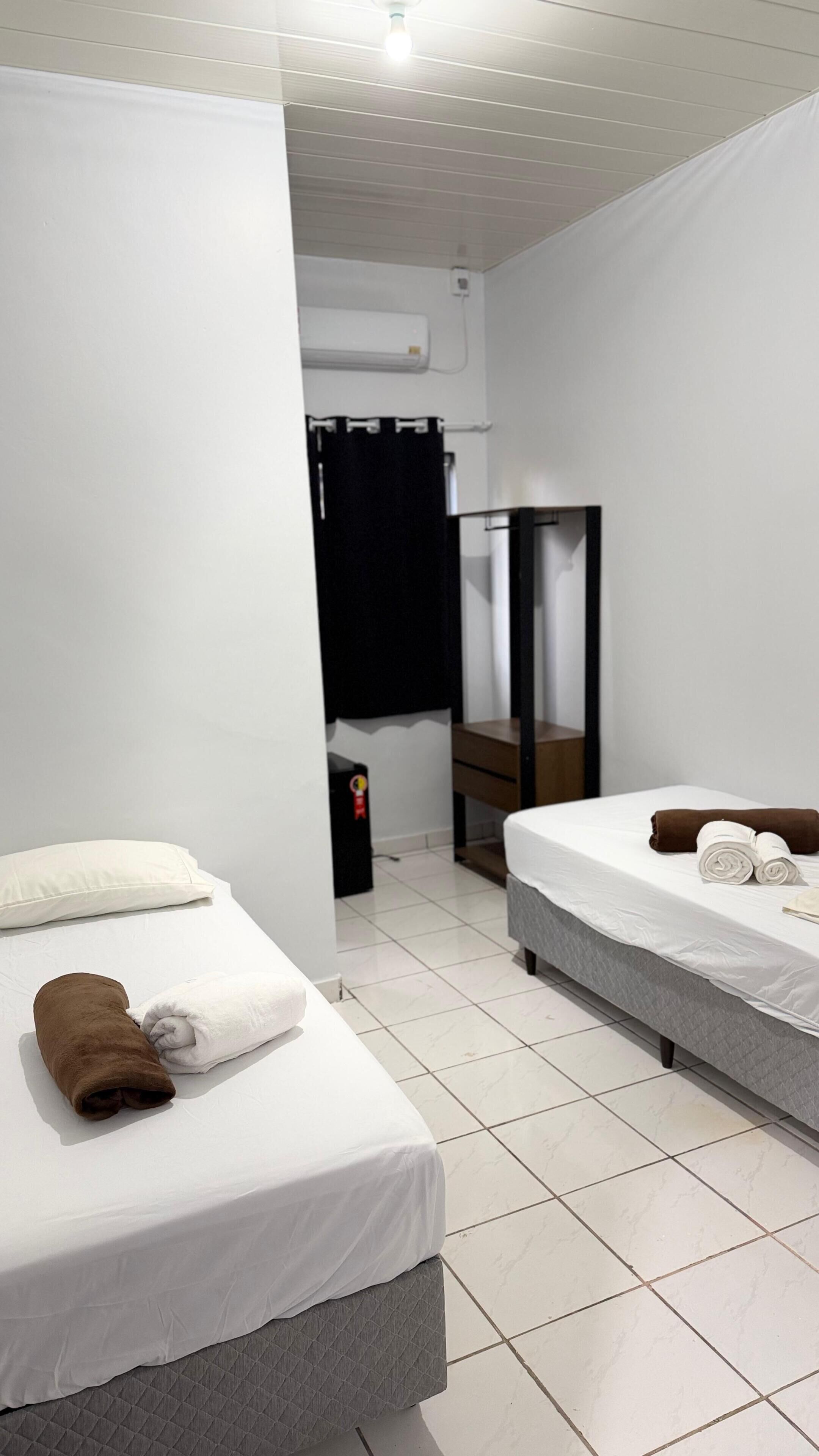 Comfort Twin Room | Laptop workspace, free WiFi