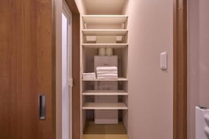 Basic Apartment, 2 Bedrooms, City View | Interior - Niseko Town Retreat Amber (Abuta-gun, Kutchan-cho)