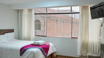 Classic Double Room, Private Bathroom, City View