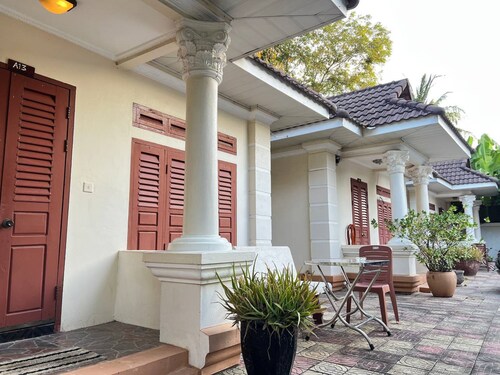 Lotus Blanc Homestay Villa