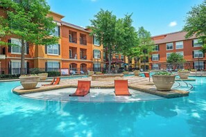 Pool - Landing | Stylish 1BD, Clubhouse (Irving)