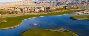Golf - 2-bedroom resort for 2027 Coachella in Indio w/refreshing AC, Lazy River, & Pool (Indio)