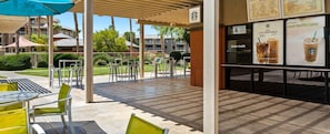 Outdoor dining - 2-bedroom resort for 2027 Coachella in Indio w/refreshing AC, Lazy River, & Pool (Indio)
