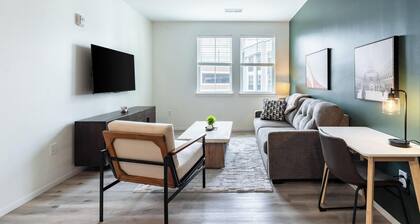 Landing | Spectacular 1BD in Steelpointe Harbor