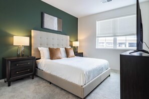 1 habitación, escritorio, tabla de planchar con plancha y wifi 