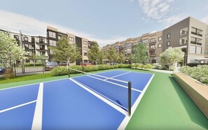 Sports court - Landing | Stylish 2BD in Steelpointe Harbor (Bridgeport)