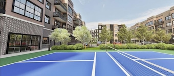 Landing | Stylish 2BD in Steelpointe Harbor