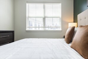 2 Schlafzimmer, Schreibtisch, Bügeleisen/Bügelbrett, WLAN