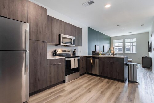 Landing | Amazing 1BD in Steelpointe Harbor