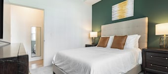 Landing | Modern 1BD in Steelpointe Harbor