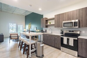 Fridge, dining table - Landing | Modern 1BD in Steelpointe Harbor (Bridgeport)