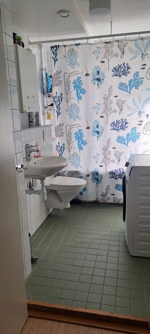Bathroom - Apartment 3 room Sleeps up to 5 (Spånga)