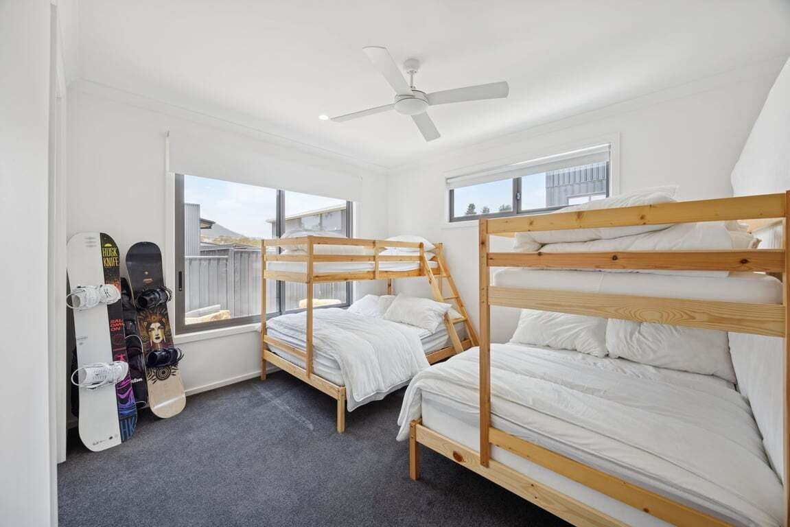 3 bedrooms, iron/ironing board, Internet, bed sheets