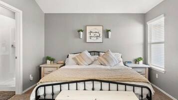 2 bedrooms, iron/ironing board, WiFi, bed sheets