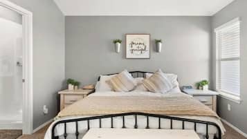 2 bedrooms, iron/ironing board, WiFi, bed sheets