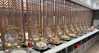 The Lake Tai Inn