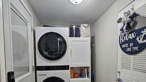 Unclassified image, 5 of 16, button