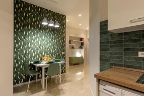 Dining - Four-Bedroom Vacation Home (Roma)