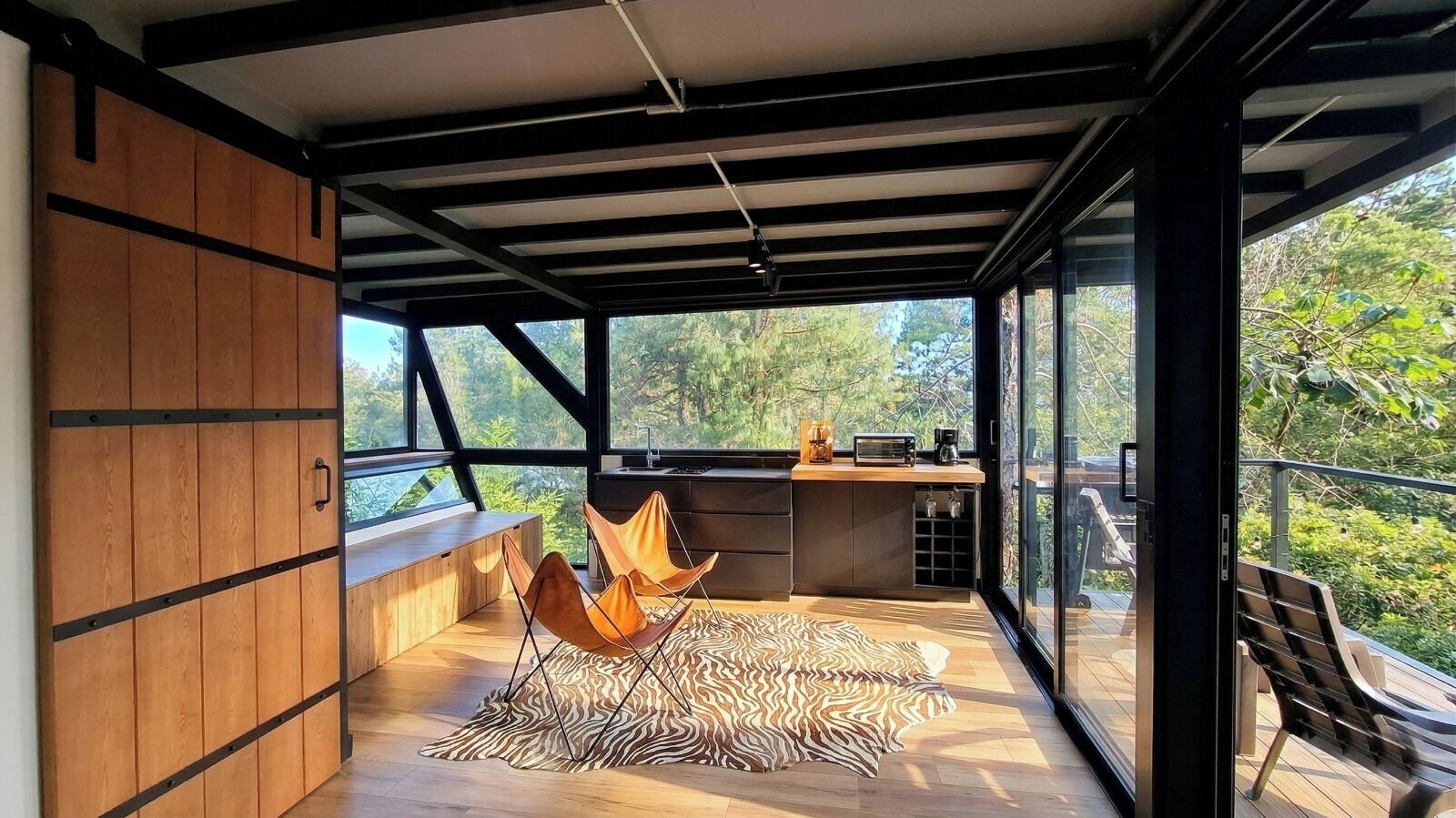 Comfort Cabin, Lake View | Interior