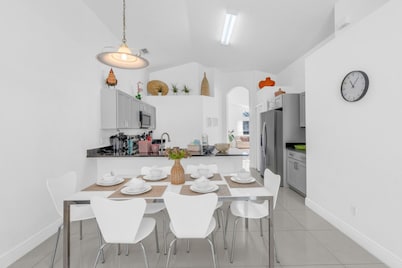 Beautiful 4bdr With Private Pool Gated Community