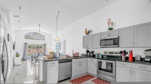 House | 4 bedrooms - Beautiful 4bdr With Private Pool Gated Community (Almont)